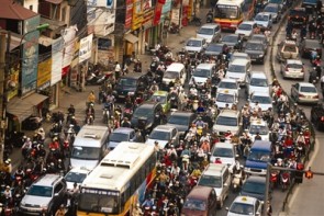 Chống ùn tắc giao thông Hà Nội: Thuế, phí 