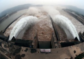 Trung Quốc: Nguy cơ vỡ đập trên sông Hoàng Hà