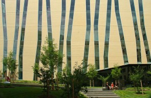 Khu khuôn viên đại học UQAM ở TP Montreal, Canada