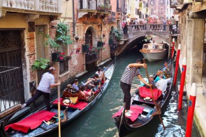 Venice thu phí du khách từ tháng 4/2024